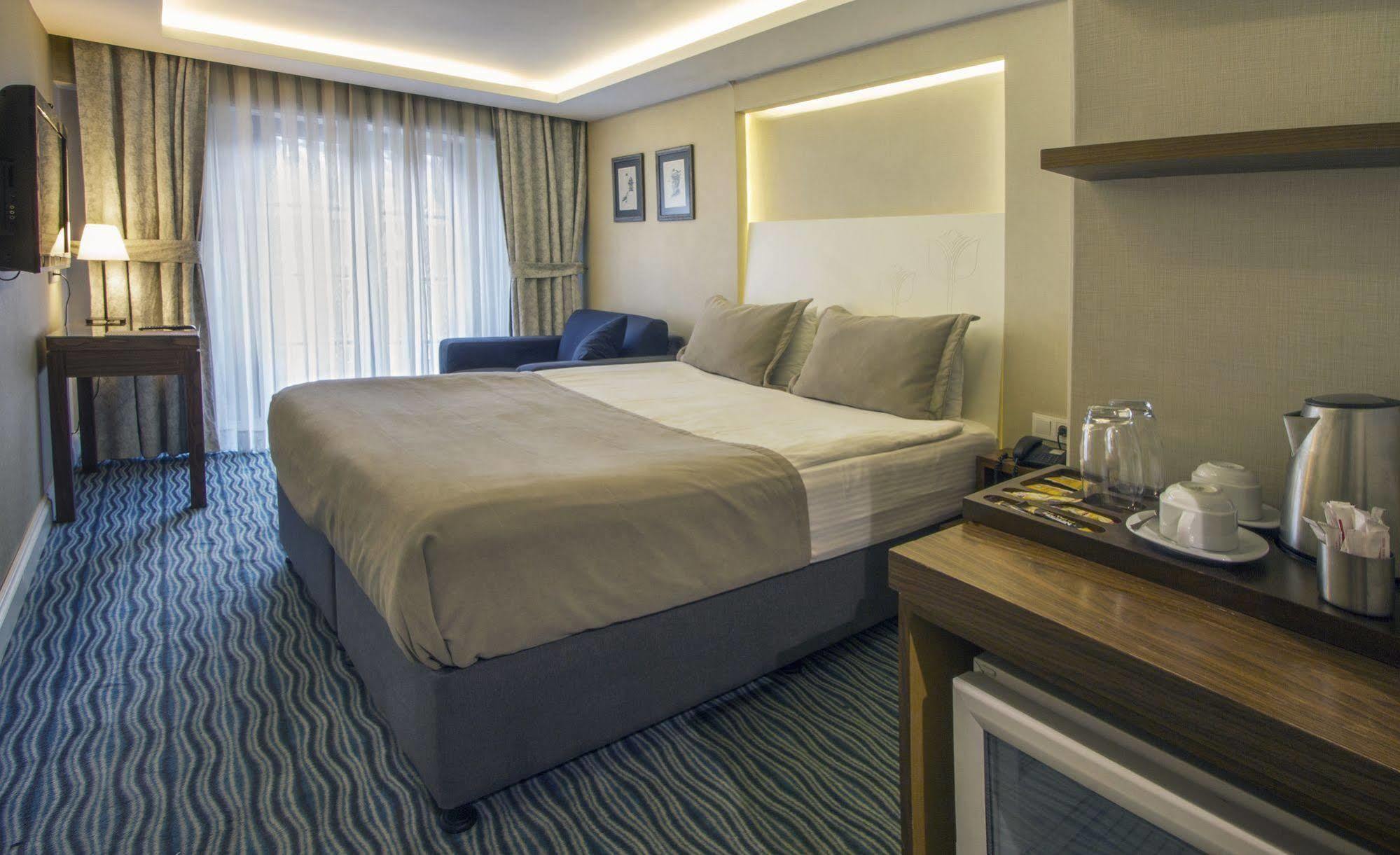 Aston Hotel Taksim Estambul Exterior foto